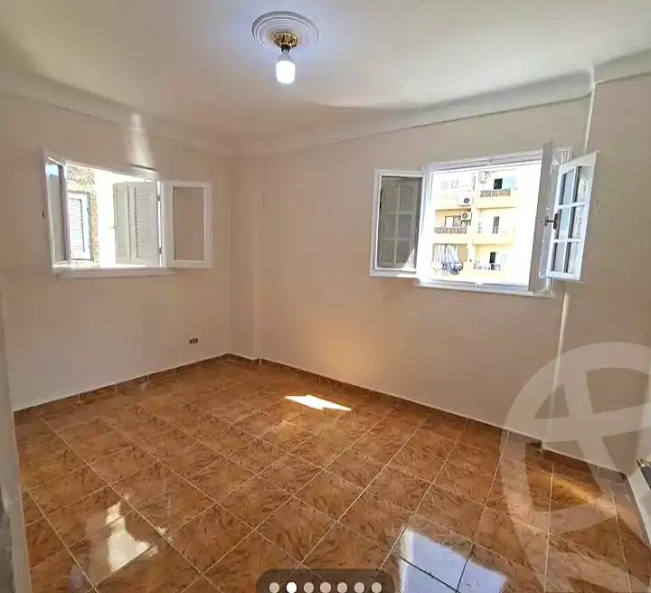 https://aqarmap.com.eg/ar/listing/7194596-for-sale-alexandria-el-asafra-al-molazem-basiowni-st