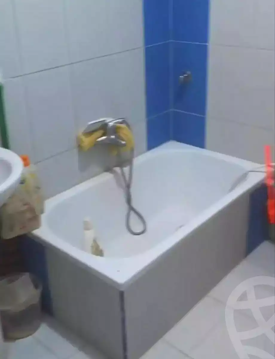 https://aqarmap.com.eg/ar/listing/7195232-for-sale-alexandria-moharram-bey-erfan-st