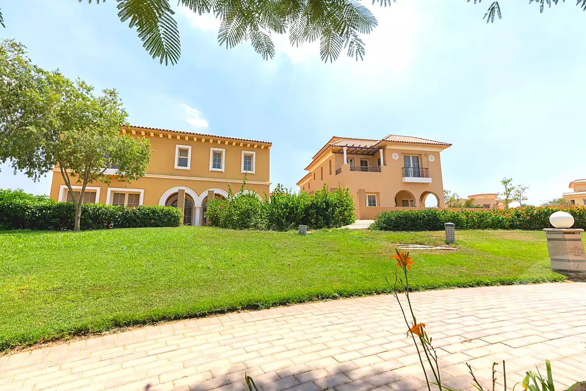 https://aqarmap.com.eg/ar/listing/7195273-for-sale-cairo-new-cairo-compounds-hyde-park-greens-hyde-park-compound