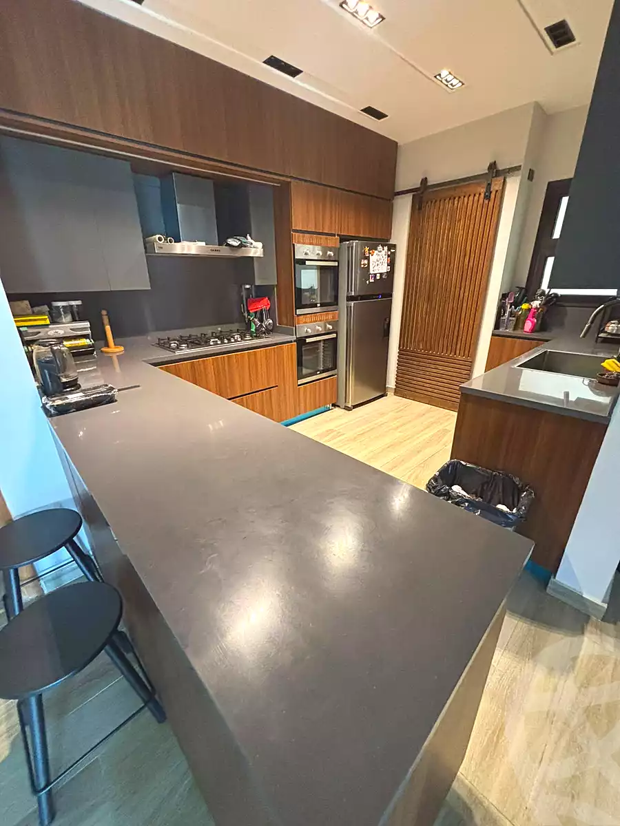 https://aqarmap.com.eg/ar/listing/7196116-for-rent-cairo-el-sheikh-zayed-city-compounds-kmbwnd-wyst-twn-swdyk