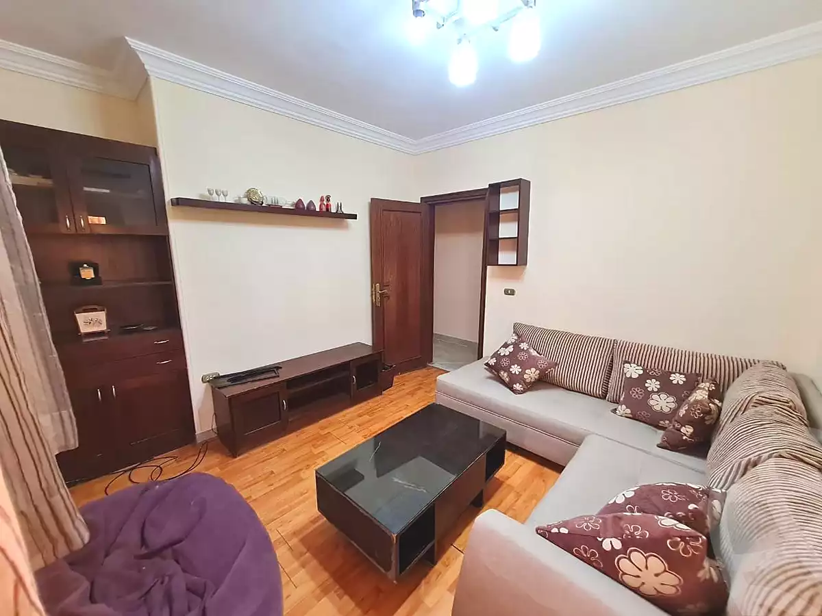 https://aqarmap.com.eg/ar/listing/7196360-for-rent-cairo-el-sheikh-zayed-city-compounds-hadayek-el-mohandiseen