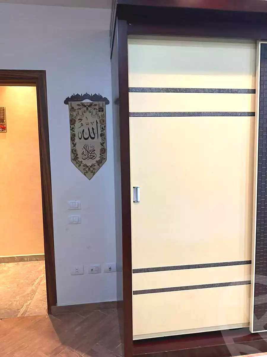 https://aqarmap.com.eg/en/listing/7196366-for-rent-cairo-el-sheikh-zayed-city-el-hay-elasher-street-100