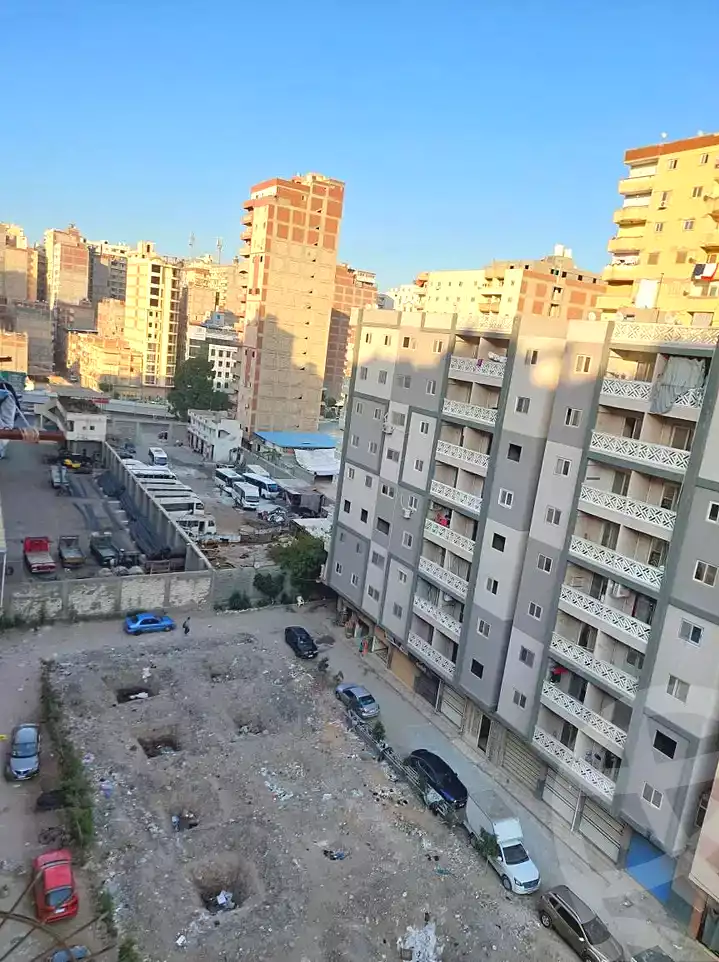 https://aqarmap.com.eg/en/listing/7196512-for-sale-alexandria-new-miami-el-quds-school-st
