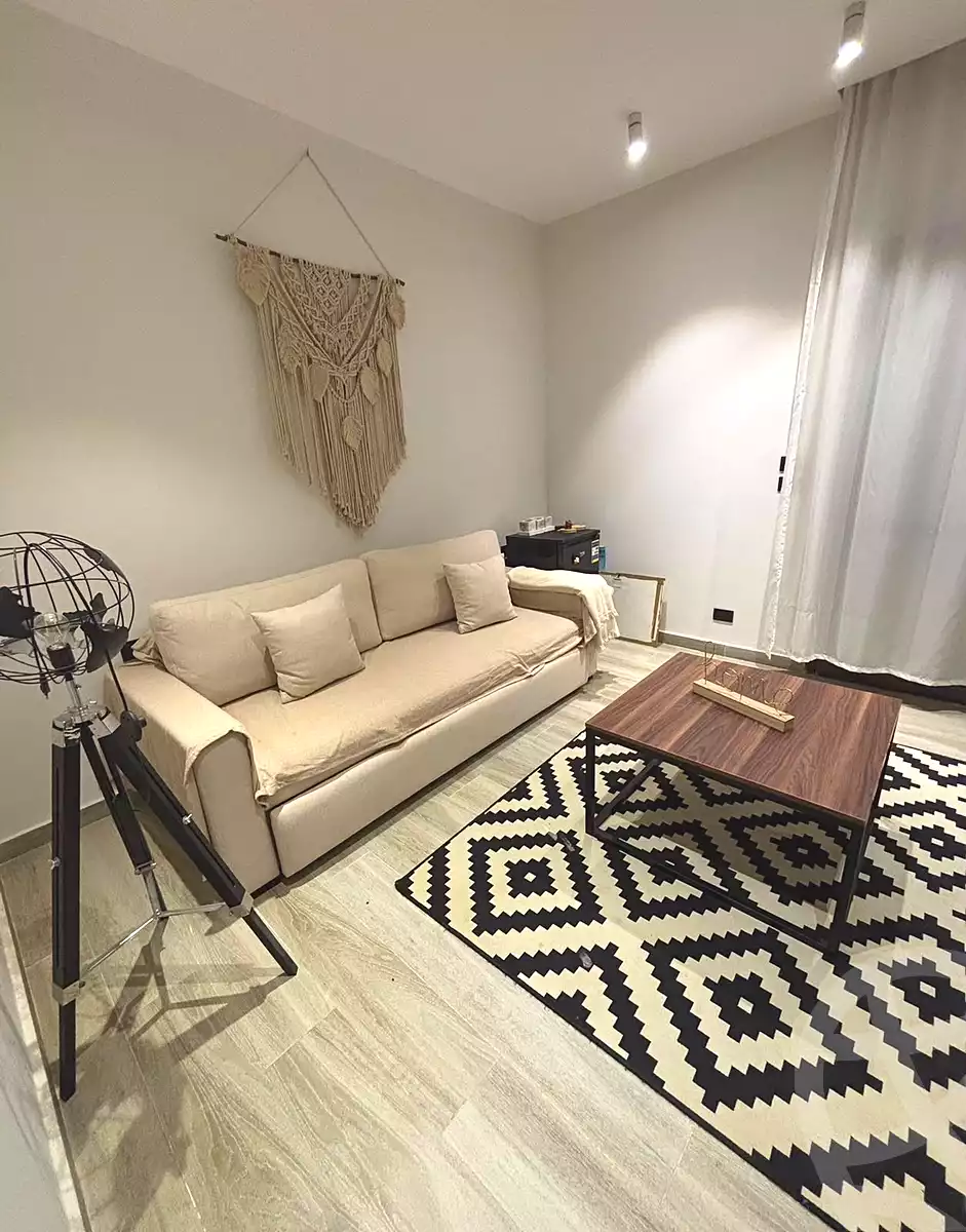https://aqarmap.com.eg/ar/listing/7196554-for-rent-cairo-el-sheikh-zayed-city-compounds-kmbwnd-wyst-twn-swdyk