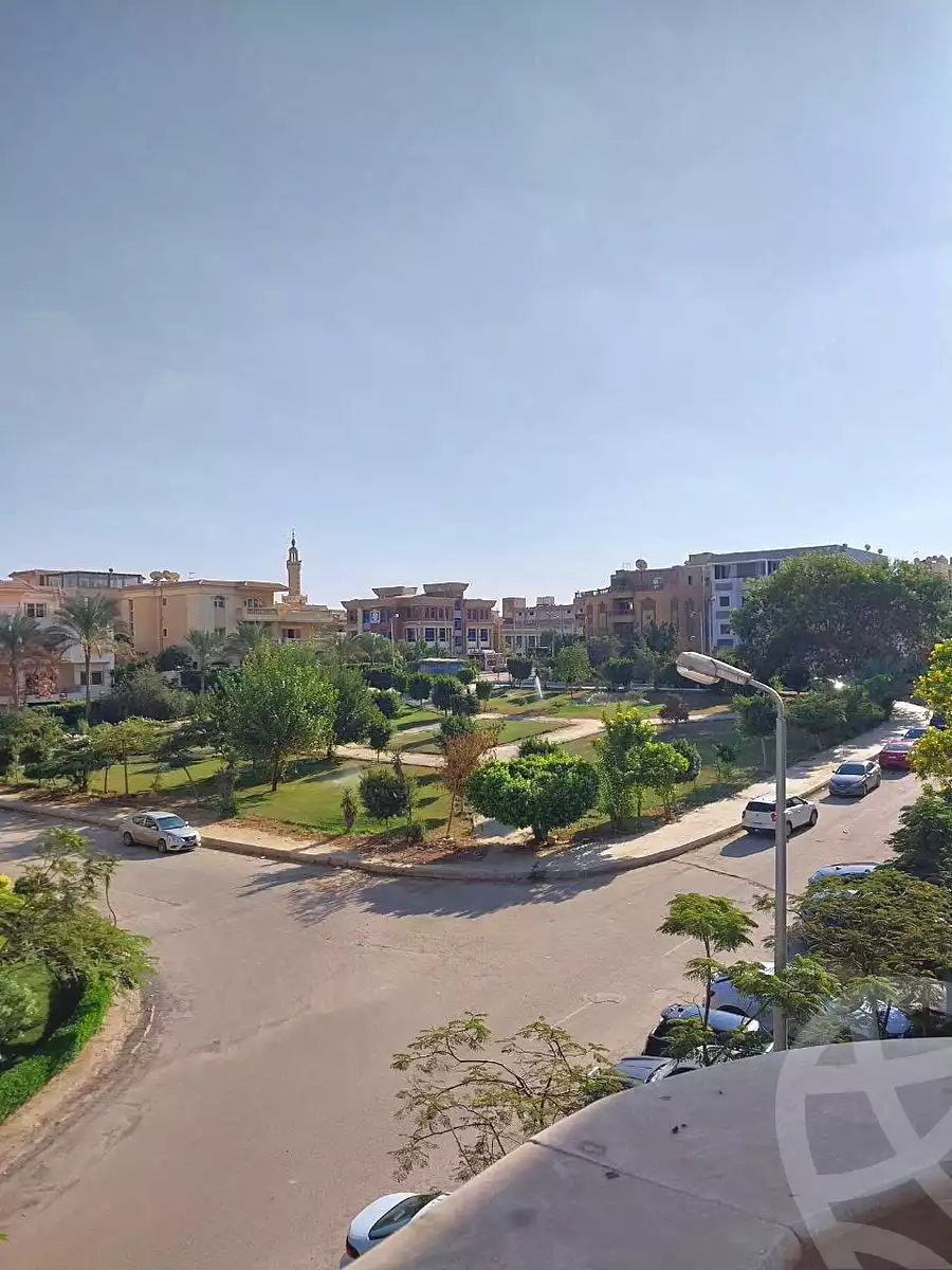https://aqarmap.com.eg/ar/listing/7196883-for-sale-cairo-new-cairo-el-ahyaa-first-neighborhood-street-1