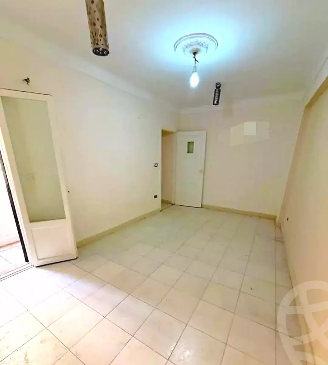 https://aqarmap.com.eg/en/listing/7197477-for-sale-alexandria-sydy-bshr-sydy-bshr-bhry-shr-khld-bn-lwlyd