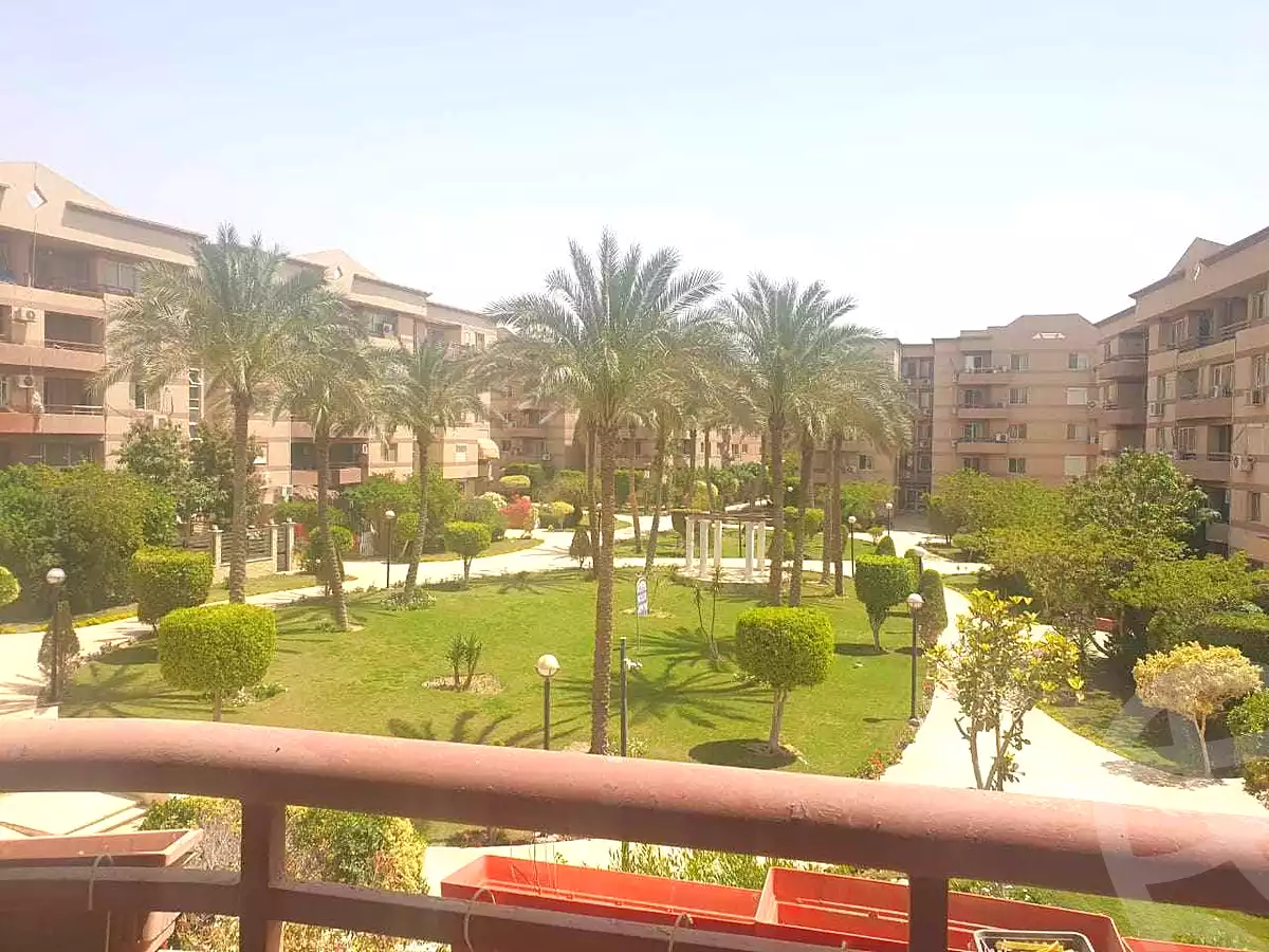 https://aqarmap.com.eg/ar/listing/7197650-for-sale-cairo-new-cairo-lrhb-city-phase-4-mostafa-el-nahaas-st
