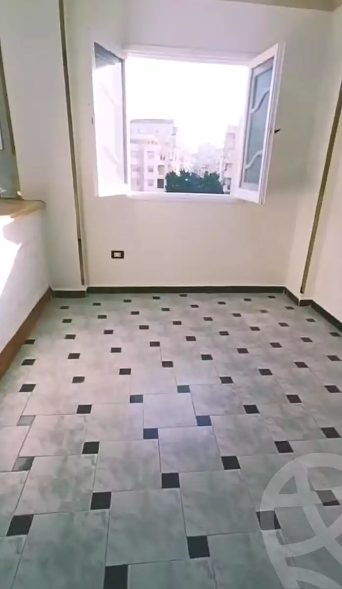 https://aqarmap.com.eg/ar/listing/7198261-for-sale-alexandria-al-agamy-shataa-el-nakheel