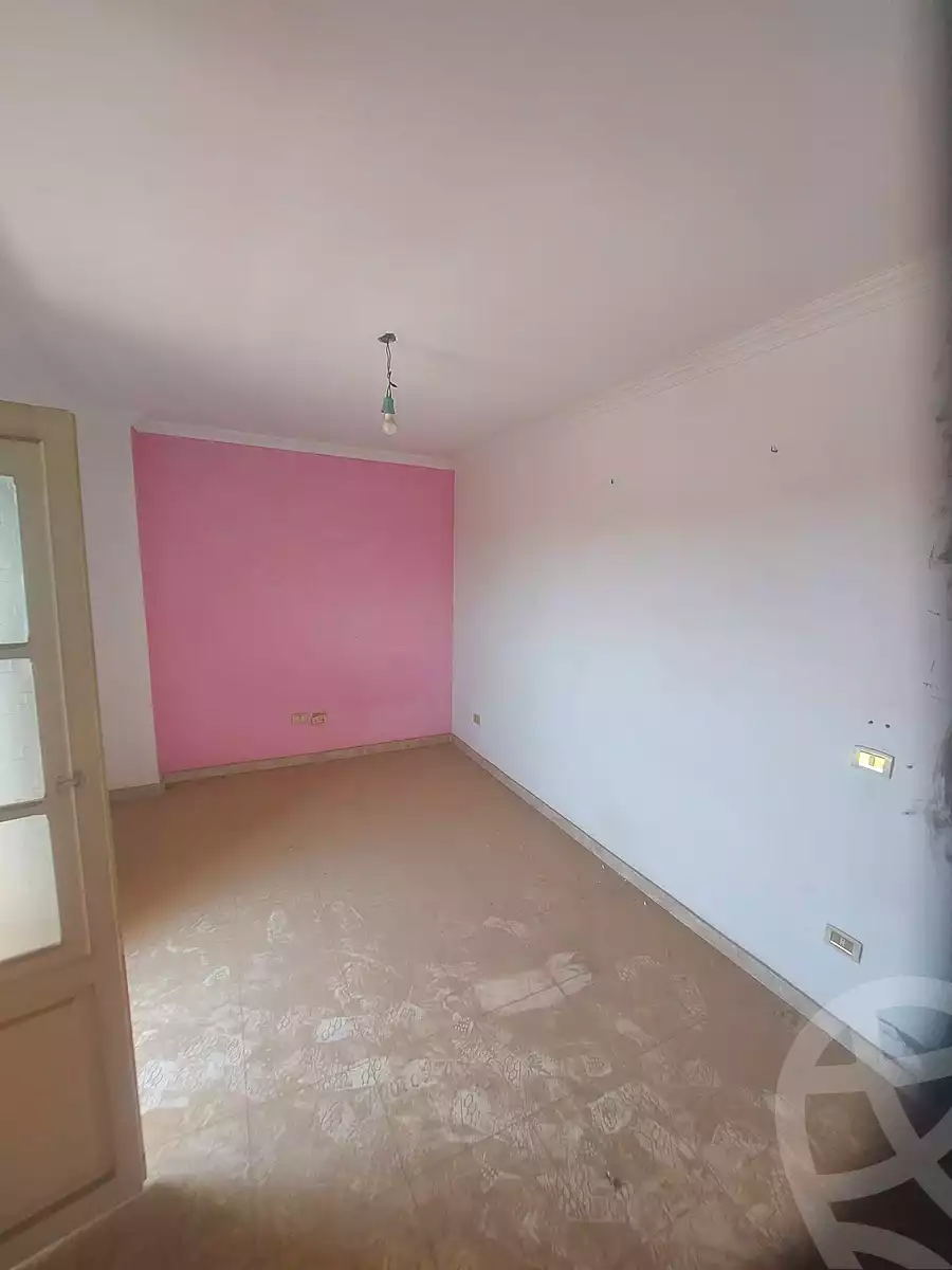 https://aqarmap.com.eg/ar/listing/7198399-for-sale-cairo-helwan-el-shareaa-el-sharby-st