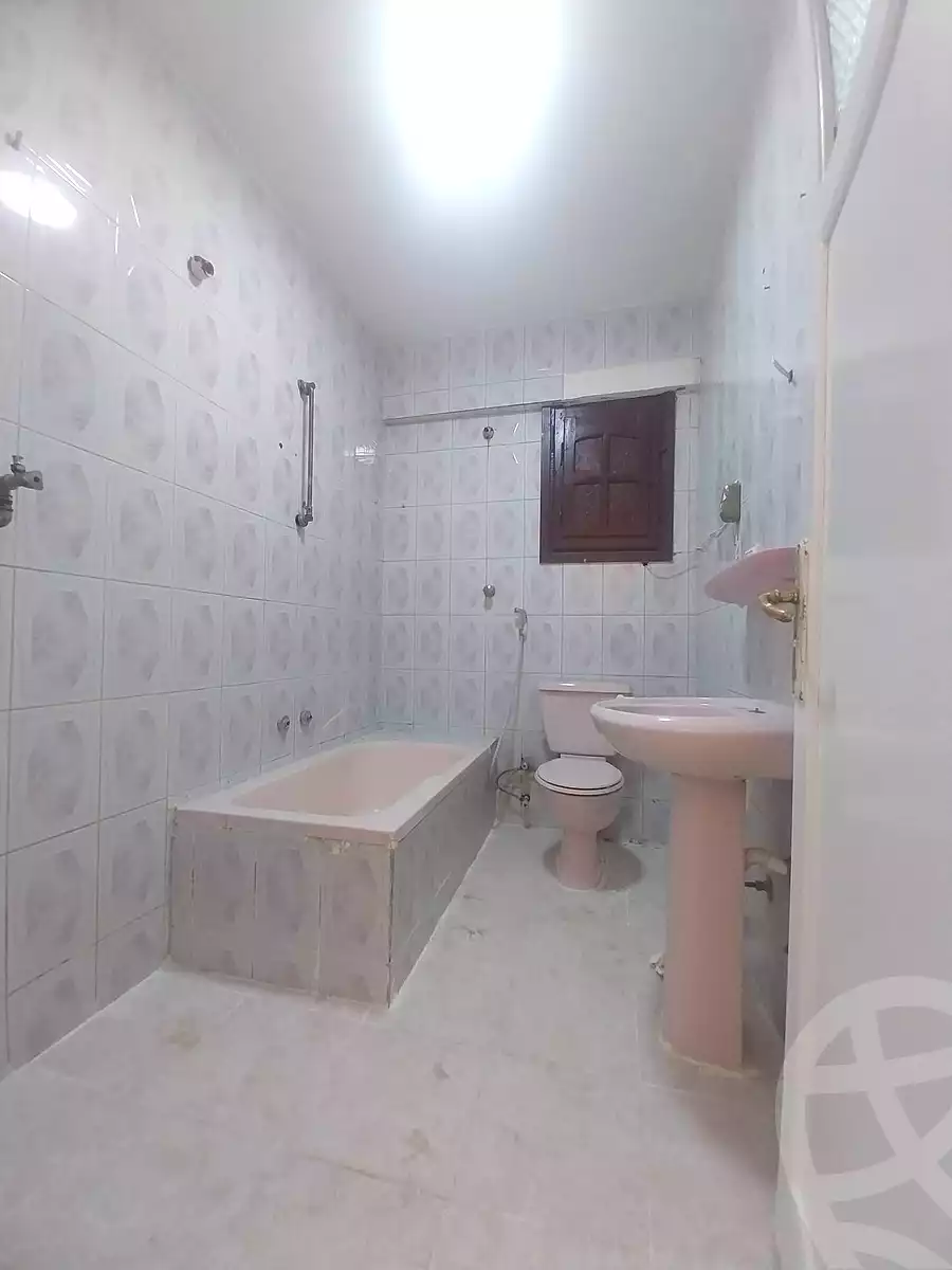 https://aqarmap.com.eg/ar/listing/7199013-for-sale-alexandria-al-agamy-shataa-el-nakheel