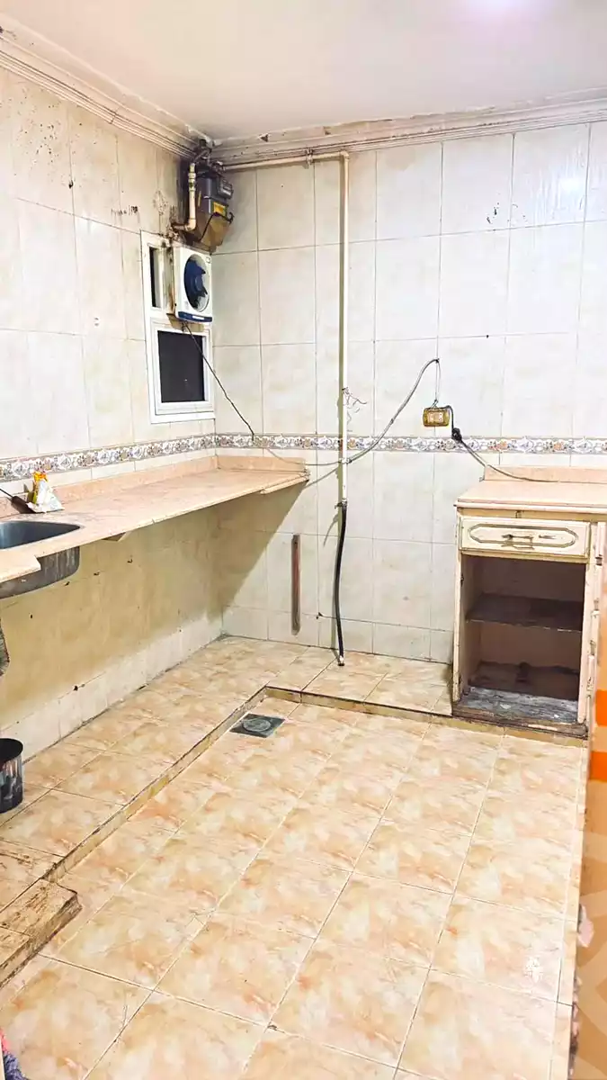 https://aqarmap.com.eg/en/listing/7199751-for-sale-alexandria-al-agamy-el-hanouvel-el-kholafaa-el-rashdeen-st