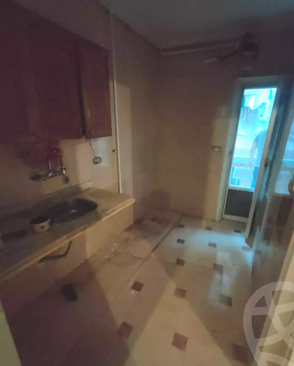 https://aqarmap.com.eg/ar/listing/7200843-for-sale-alexandria-sydy-bshr-sydy-bshr-bhry-gamal-abd-el-nasir-st