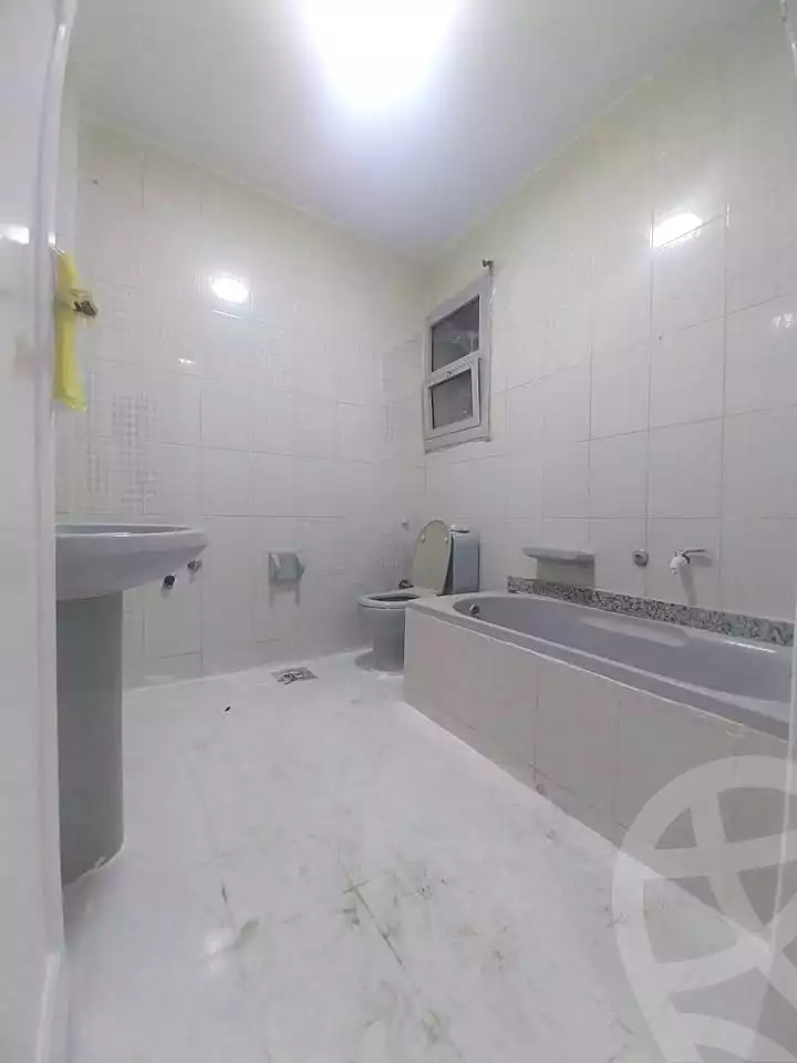 https://aqarmap.com.eg/ar/listing/7200888-for-sale-alexandria-al-agamy-shataa-el-nakheel