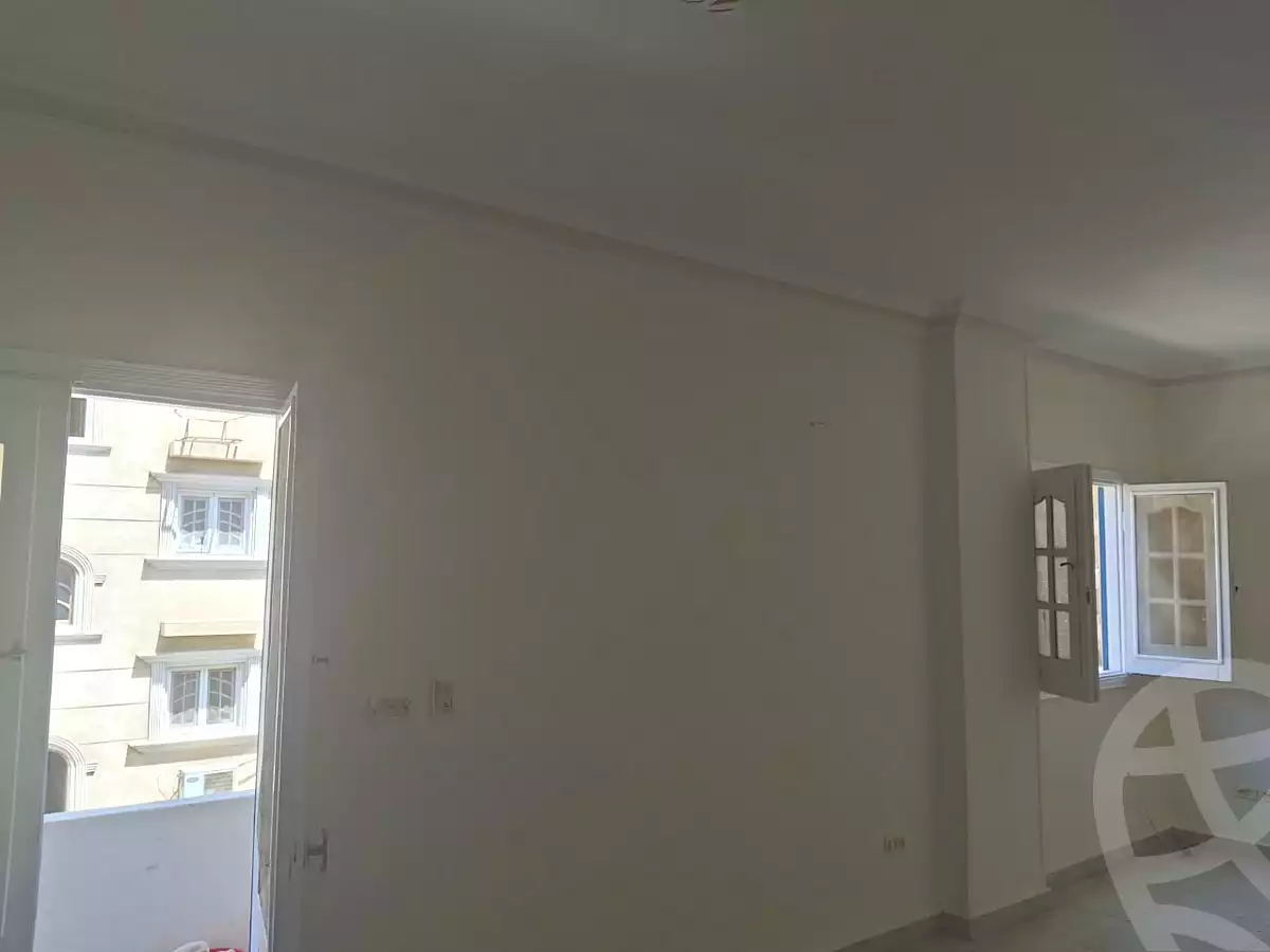 https://aqarmap.com.eg/ar/listing/7201538-for-sale-cairo-6th-of-october-el-ahyaa-neighborhood-3rd-al-hay-al-thalith-st