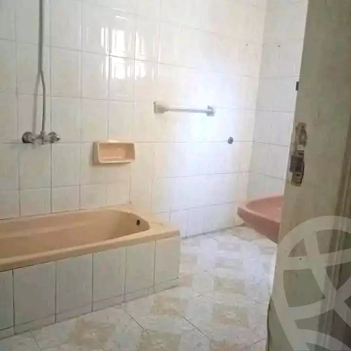 https://aqarmap.com.eg/ar/listing/7202170-for-sale-alexandria-al-agamy-l-jmy-lbhry-abd-el-hameed-radwan-st