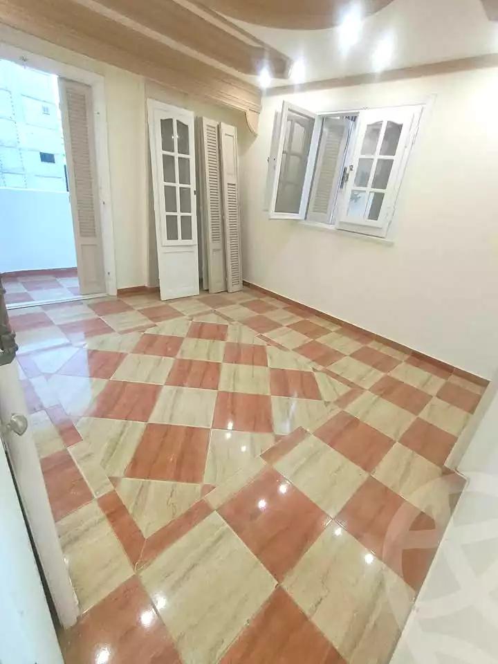 https://aqarmap.com.eg/ar/listing/7202347-for-sale-alexandria-sydy-bshr-sydy-bshr-bhry-shr-khld-bn-lwlyd