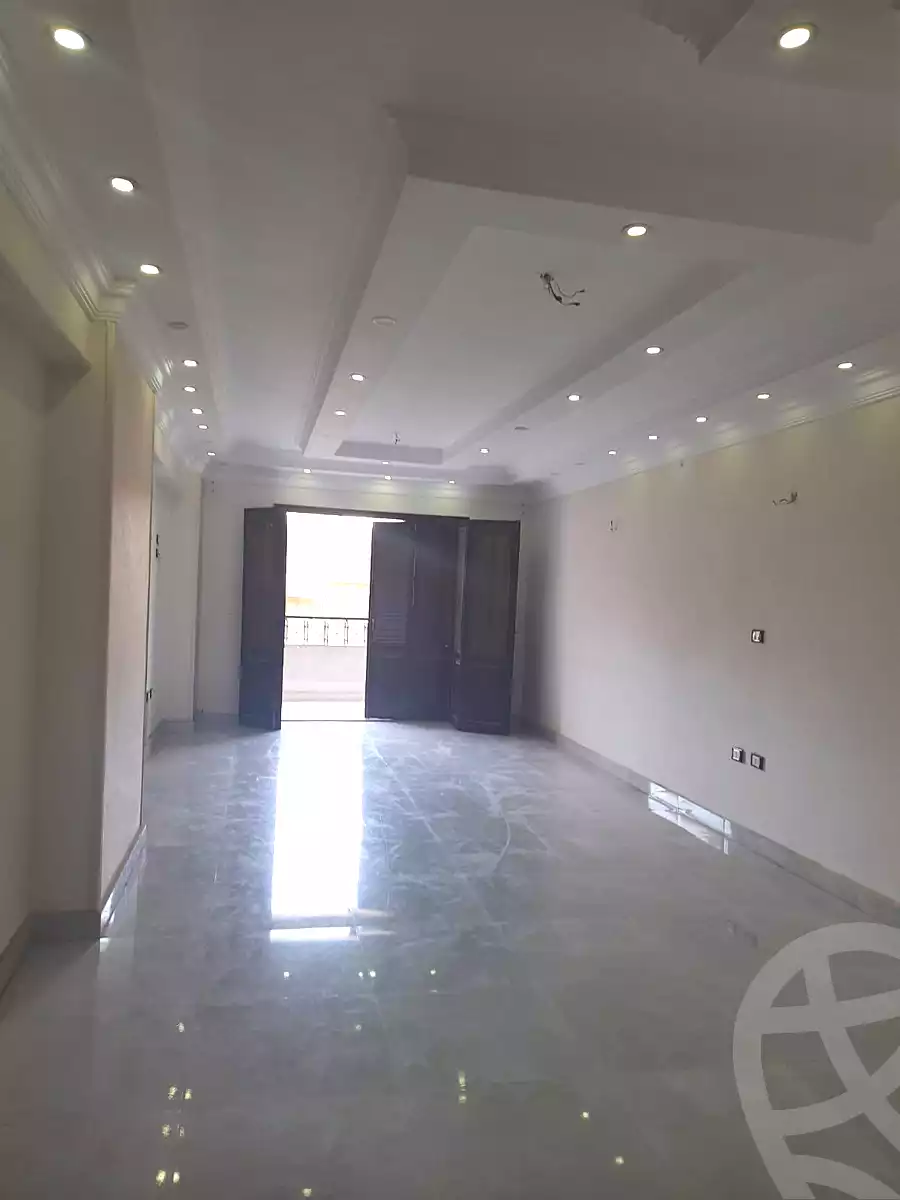 https://aqarmap.com.eg/ar/listing/7202728-for-sale-cairo-helwan-mahmoud-khater-st