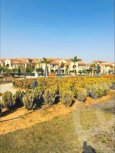 https://aqarmap.com.eg/en/listing/7202740-for-sale-cairo-el-shorouk-compounds-yfy-ryzydns