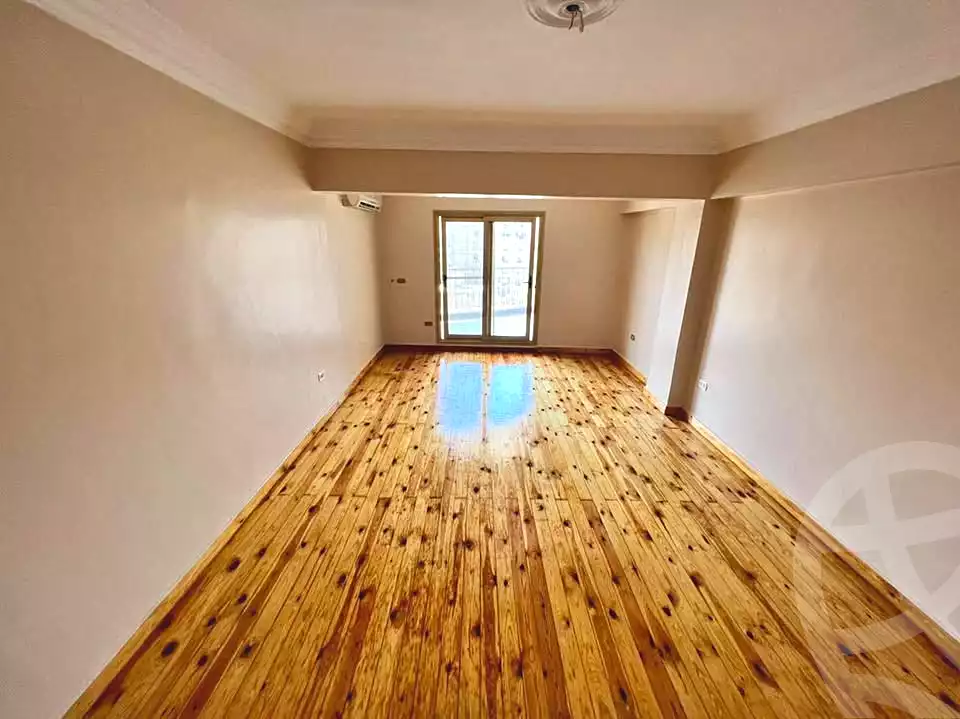 https://aqarmap.com.eg/ar/listing/7202747-for-rent-alexandria-zezenia