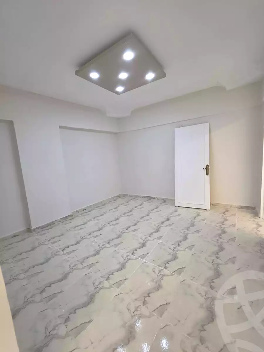 https://aqarmap.com.eg/ar/listing/7202969-for-sale-alexandria-al-agamy-l-jmy-lbhry-abd-el-hameed-radwan-st