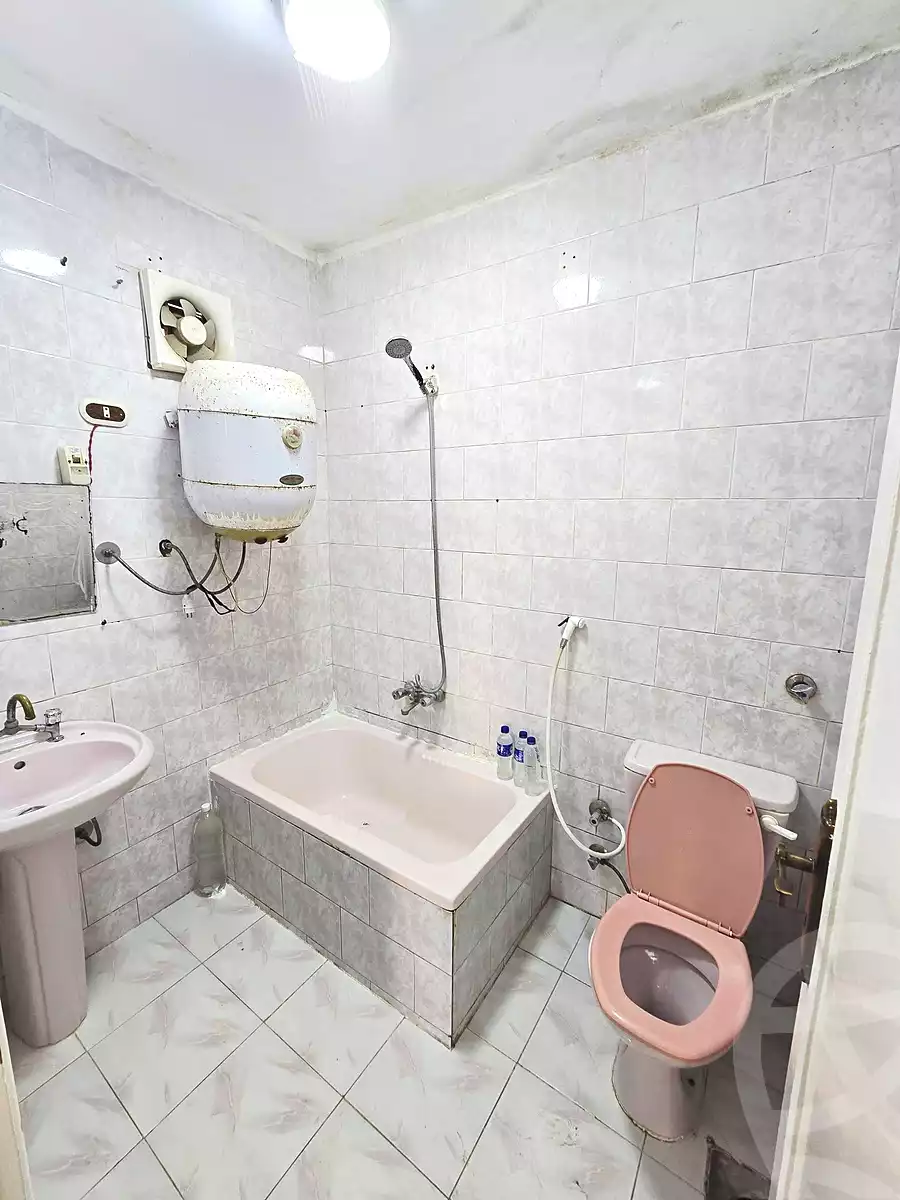 https://aqarmap.com.eg/ar/listing/7203224-for-sale-alexandria-al-agamy-shataa-el-nakheel