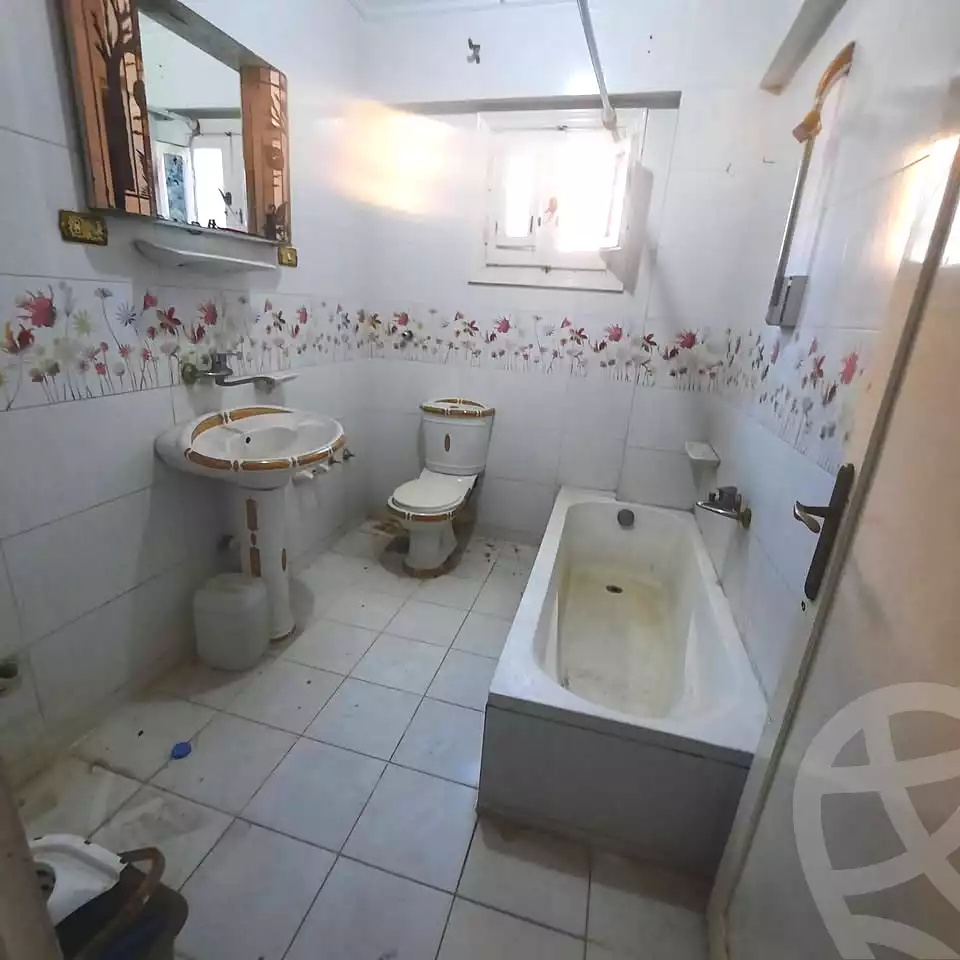 https://aqarmap.com.eg/en/listing/7203969-for-sale-alexandria-al-agamy-el-hanouvel