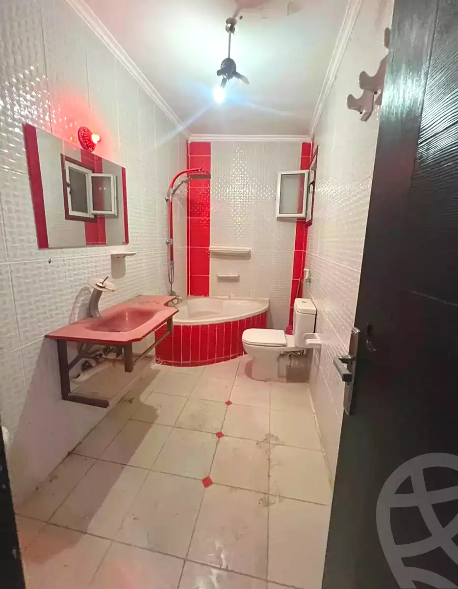 https://aqarmap.com.eg/ar/listing/7204252-for-sale-alexandria-sydy-bshr-sydy-bshr-bhry-shr-khld-bn-lwlyd