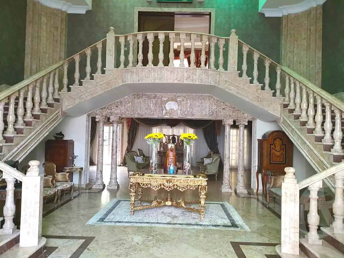 9 BR Villa in Al Rabwa, photo 5 of 28