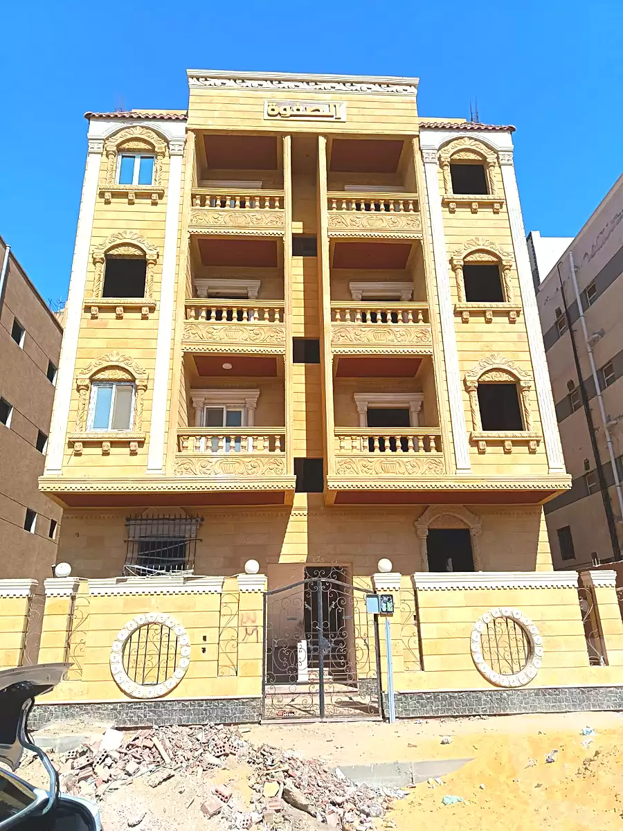 https://aqarmap.com.eg/ar/listing/7204413-for-sale-cairo-badr-city-hai-el-ashgar-featured-neighborhood-el-imam-el-bokhary-st