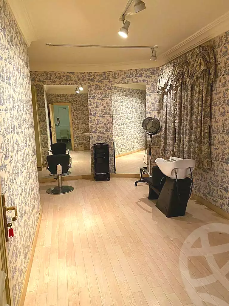 10 BR Villa in City View, photo 24 of 27