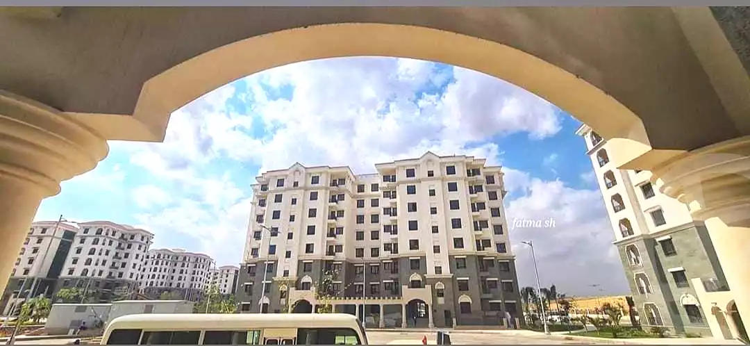 https://aqarmap.com.eg/en/listing/7204712-for-sale-cairo-new-administrative-capital-r7-celia-mntq-l-mrt-1