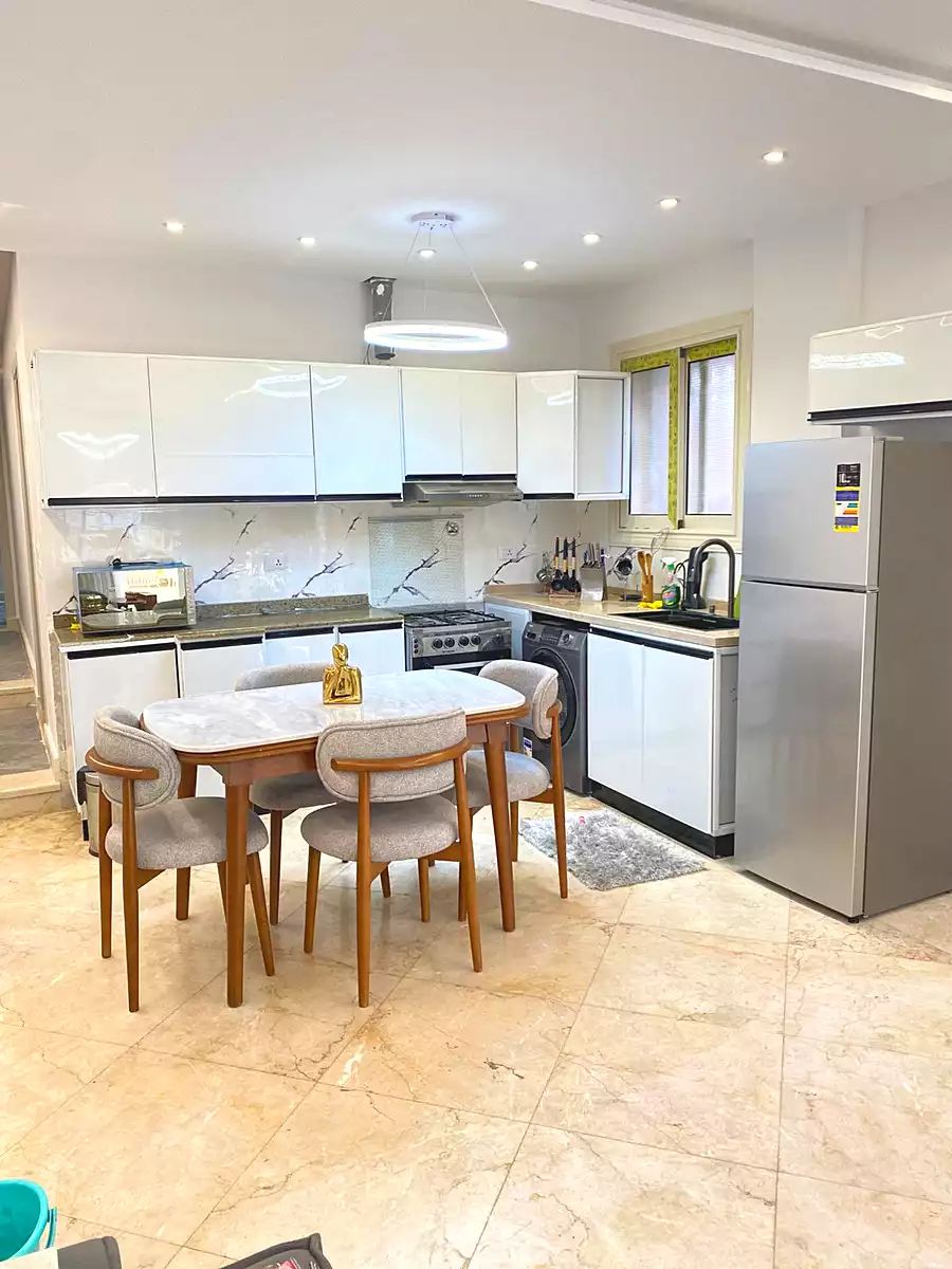 https://aqarmap.com.eg/en/listing/7204817-for-rent-cairo-el-sheikh-zayed-city-compounds-beverly-hills