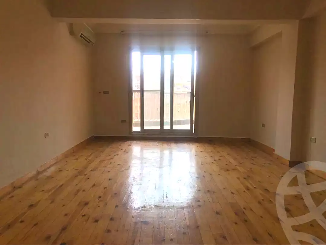 https://aqarmap.com.eg/ar/listing/7205184-for-rent-alexandria-zezenia
