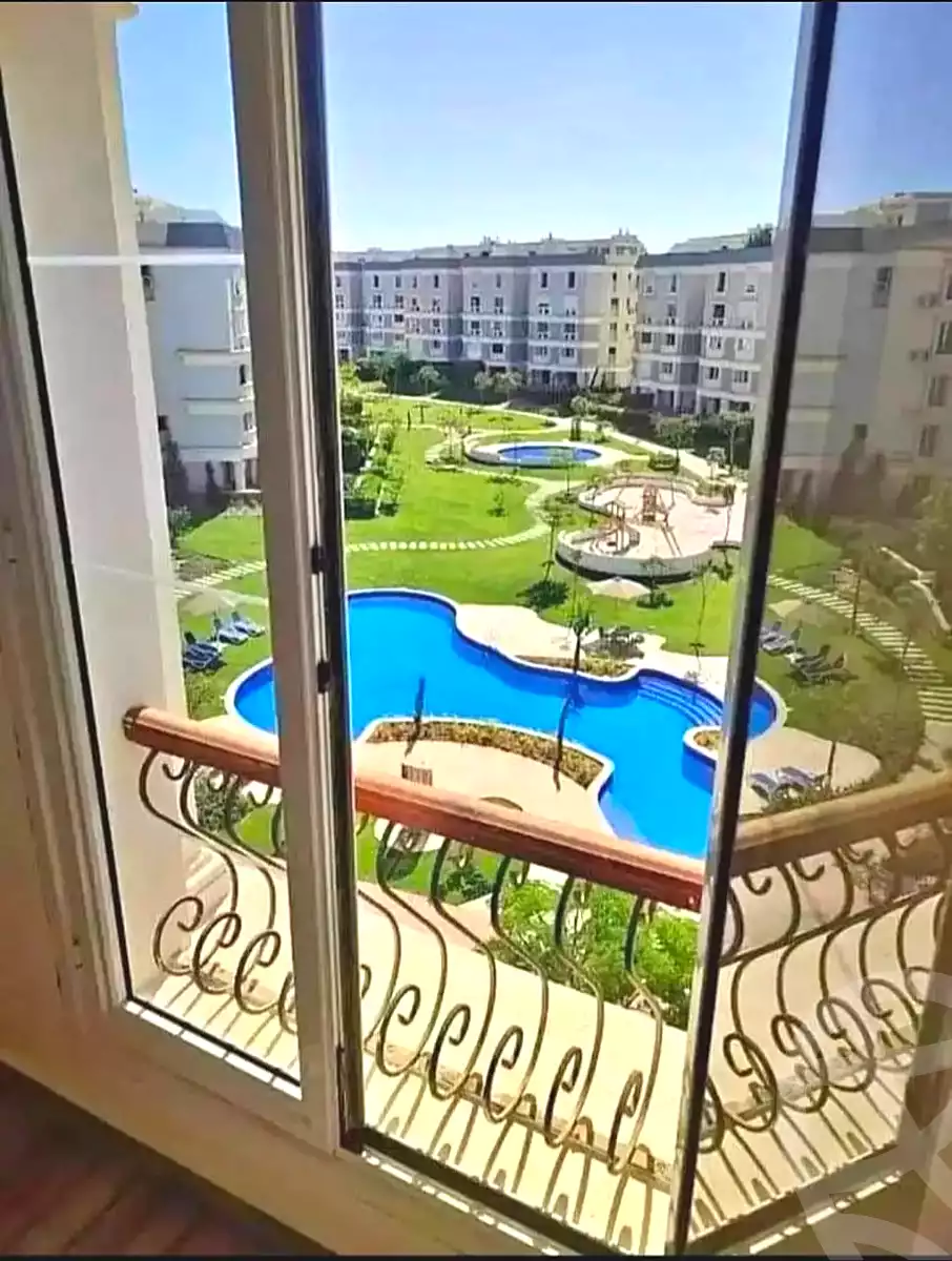 https://aqarmap.com.eg/en/listing/7205197-for-sale-cairo-new-cairo-compounds-mountain-view1-1-compound
