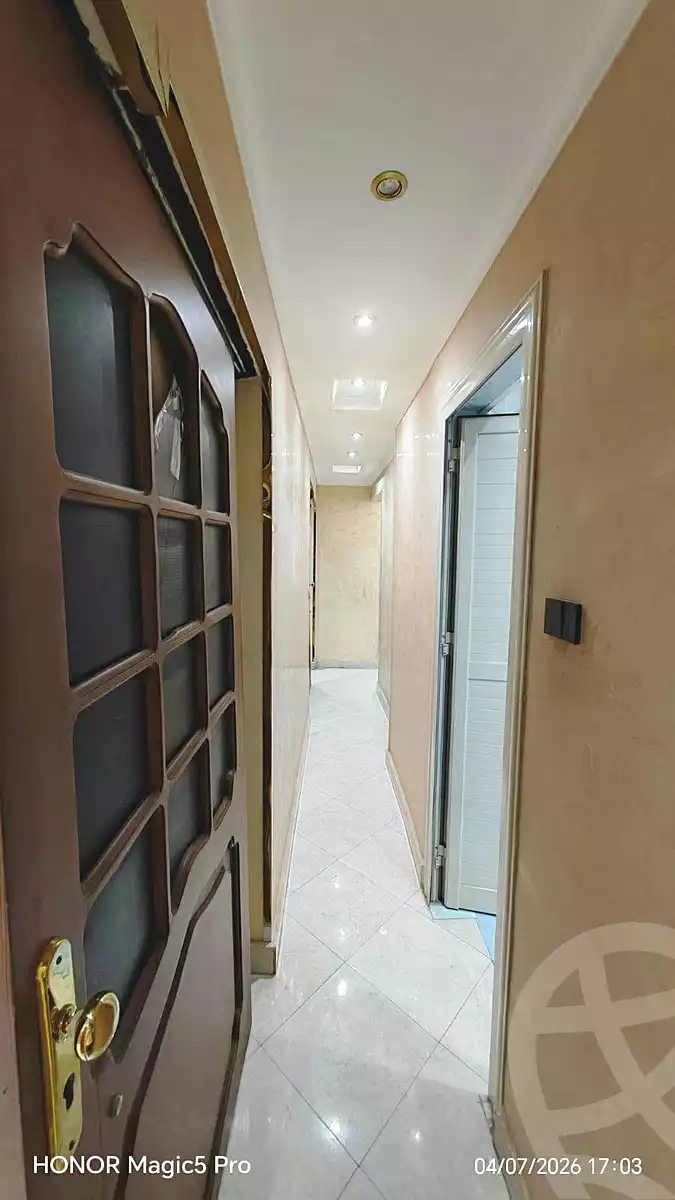 https://aqarmap.com.eg/ar/listing/7205974-for-sale-cairo-helwan-helwan-el-sharkeya-mostafa-safwat-st