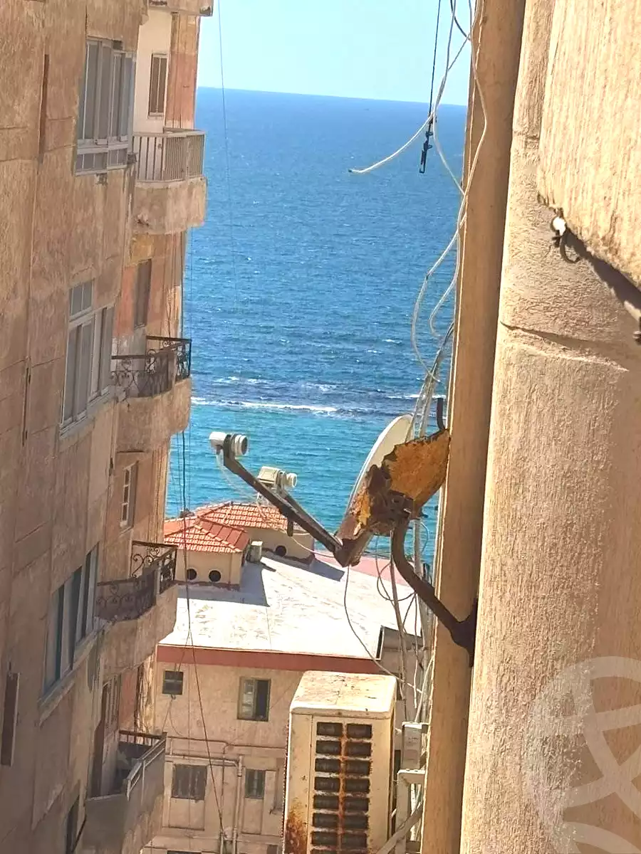 https://aqarmap.com.eg/ar/listing/7205987-for-sale-alexandria-el-asafra-l-sfr-bhry
