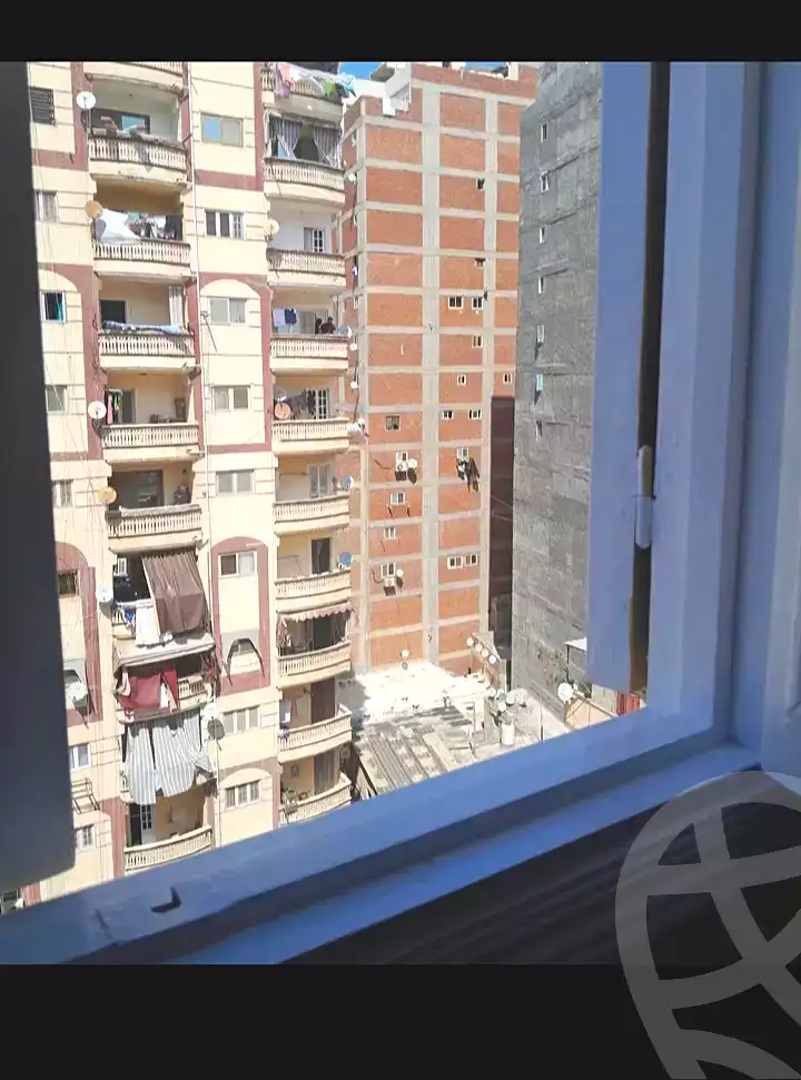 https://aqarmap.com.eg/ar/listing/7206057-for-sale-alexandria-el-asafra-l-sfr-bhry