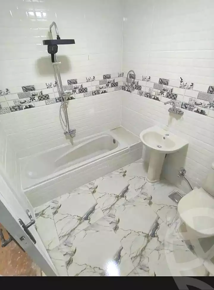 https://aqarmap.com.eg/ar/listing/7206159-for-rent-alexandria-miami-iskandar-ibrahim-st