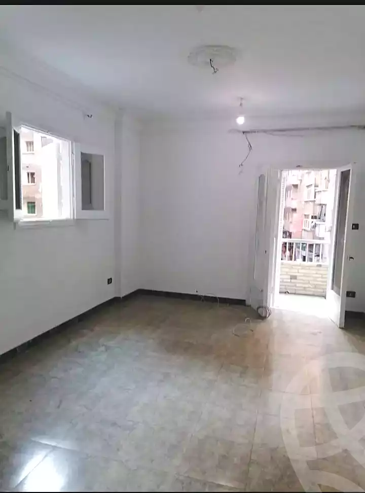 https://aqarmap.com.eg/ar/listing/7206213-for-rent-alexandria-miami-shr-jml-bd-lnsr