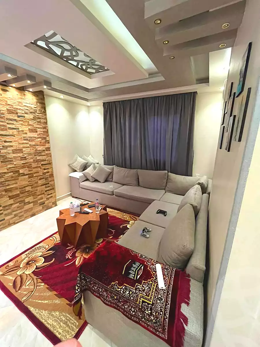 https://aqarmap.com.eg/en/listing/7206388-for-sale-cairo-ain-shams-jsr-lswys