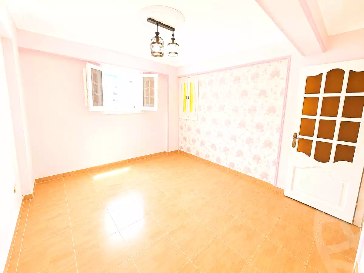 https://aqarmap.com.eg/ar/listing/7206843-for-sale-alexandria-camp-cesar-port-said-street