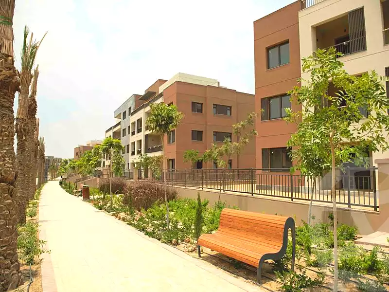 https://aqarmap.com.eg/ar/listing/7207358-for-sale-cairo-new-cairo-compounds-district-5-the-plateau-district-5
