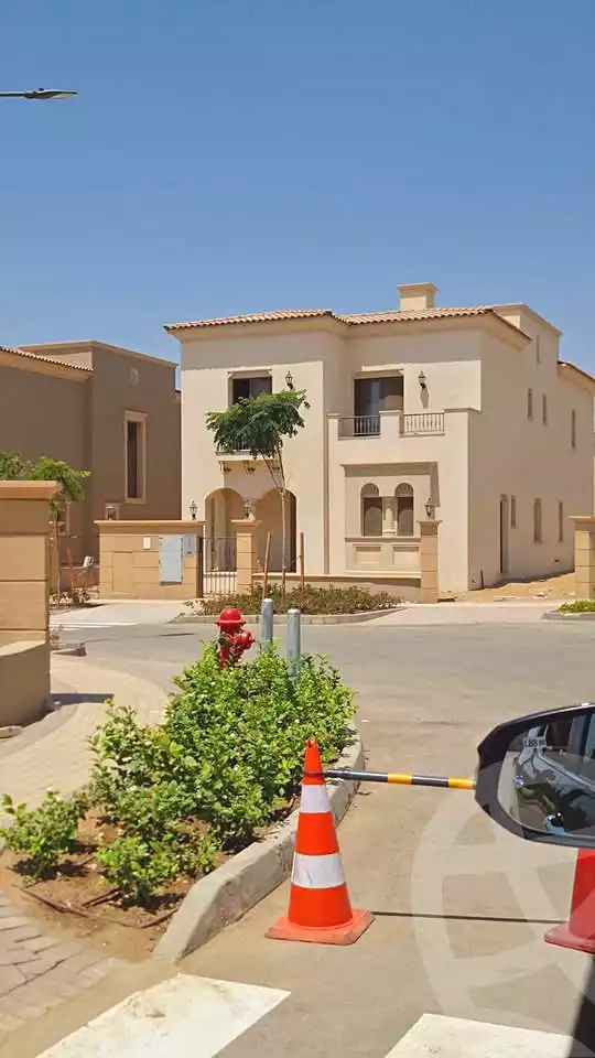 https://aqarmap.com.eg/en/listing/7207401-for-sale-cairo-new-cairo-compounds-city-gate-sapphire-city-gate