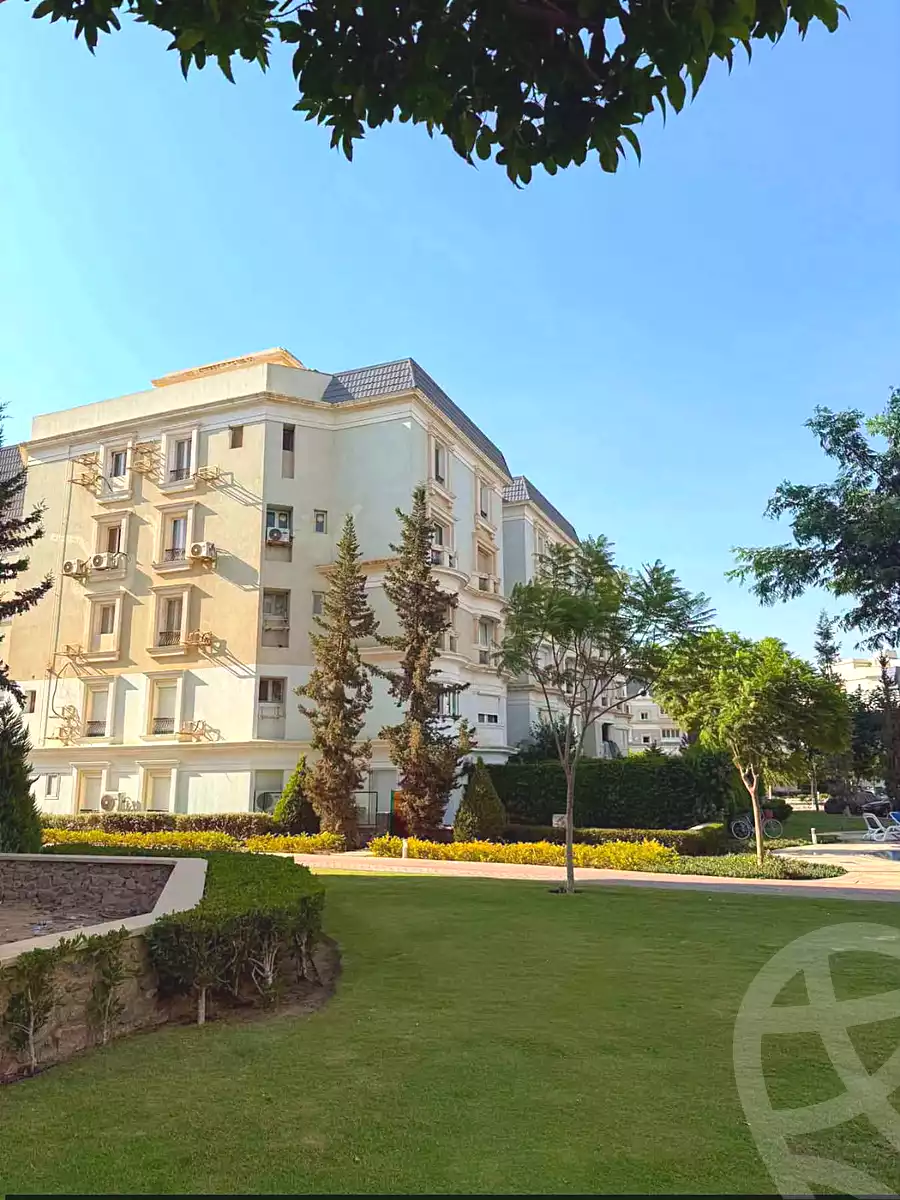 https://aqarmap.com.eg/ar/listing/7207662-for-sale-cairo-new-cairo-compounds-mountain-view-hyde-park