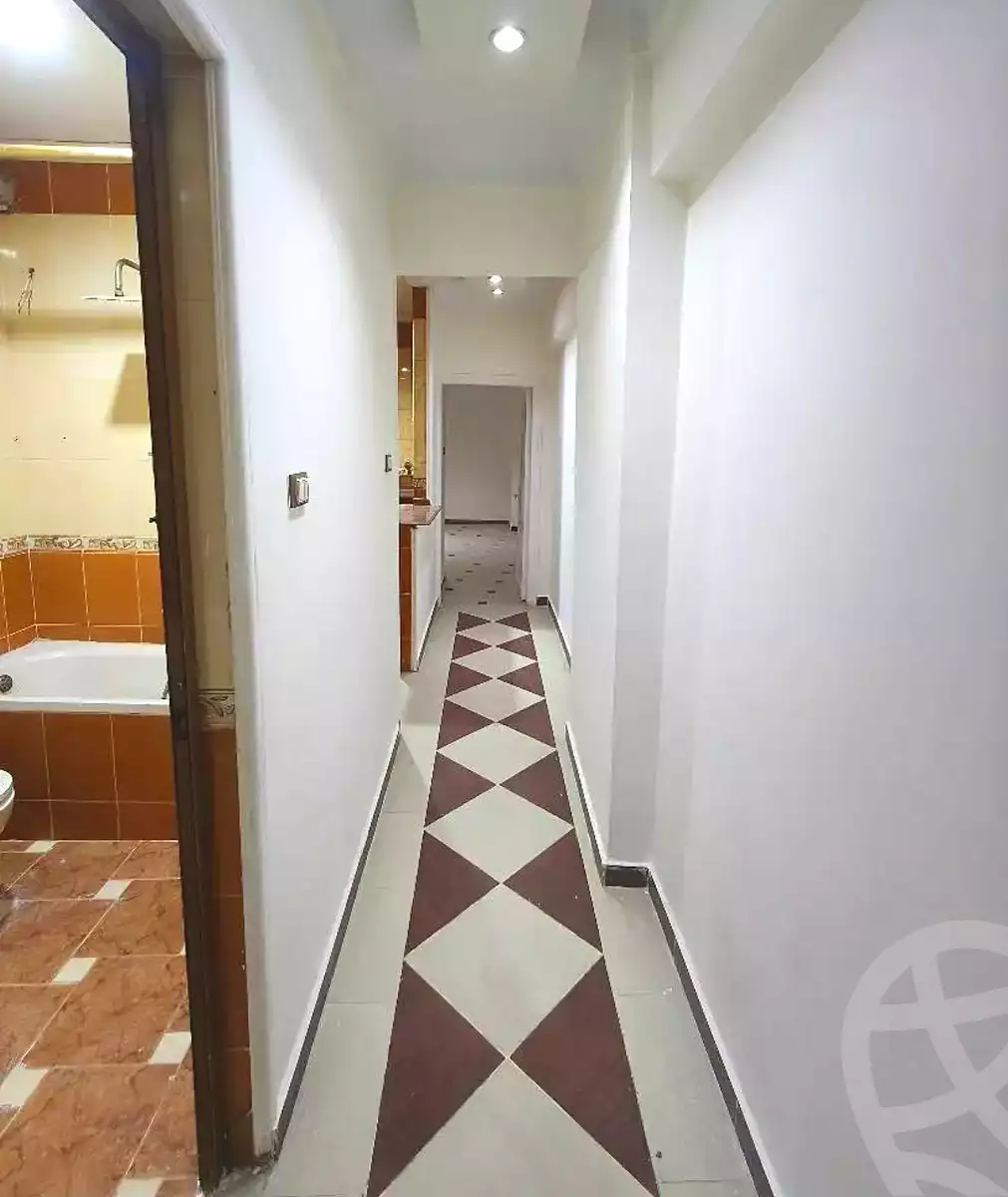 https://aqarmap.com.eg/en/listing/7208527-for-sale-alexandria-lsywf-el-falki