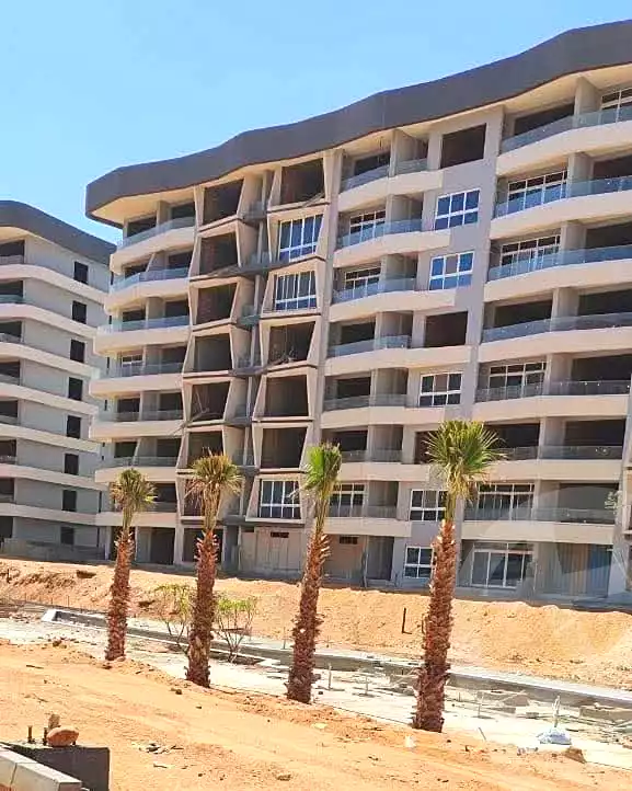https://aqarmap.com.eg/en/listing/7209078-for-sale-cairo-new-administrative-capital-r7-midtown-condo