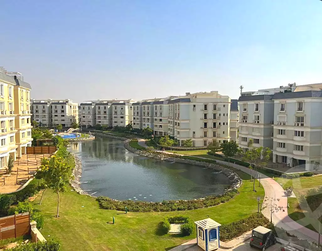 https://aqarmap.com.eg/en/listing/7209100-for-sale-cairo-new-cairo-compounds-mountain-view-hyde-park