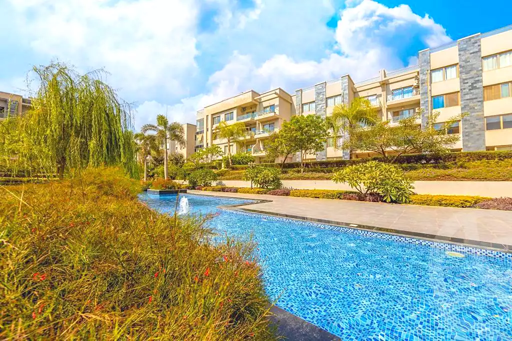 https://aqarmap.com.eg/en/listing/7209197-for-sale-cairo-new-cairo-compounds-galleria-moon-valley-compound-arabia