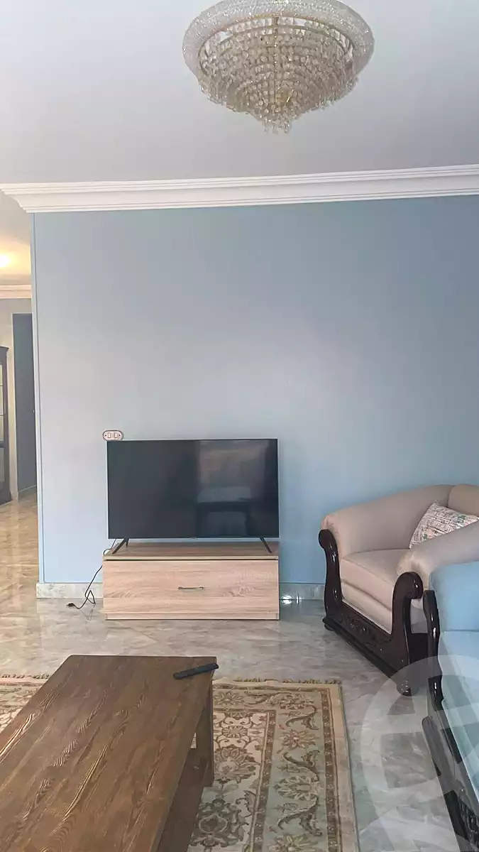 https://aqarmap.com.eg/ar/listing/7209423-for-rent-cairo-new-cairo-first-settlement-mhwr-mstfy-kml