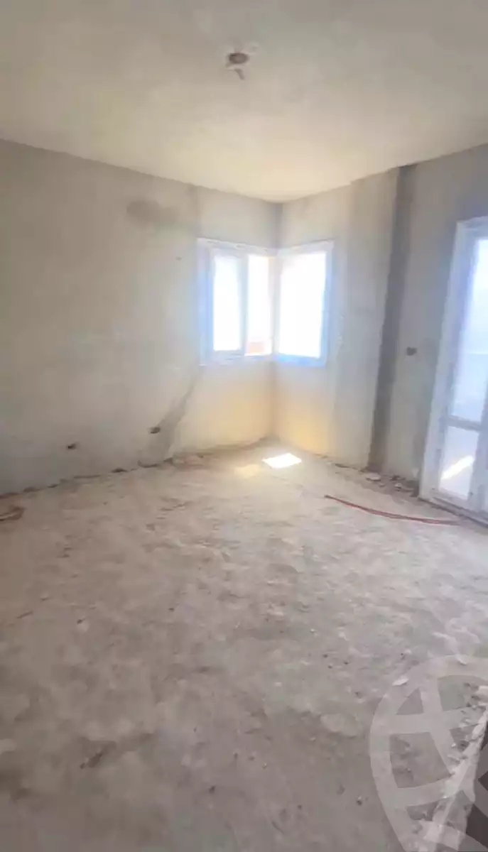 https://aqarmap.com.eg/en/listing/7209439-for-sale-cairo-el-sheikh-zayed-city-compounds-zayed-regency